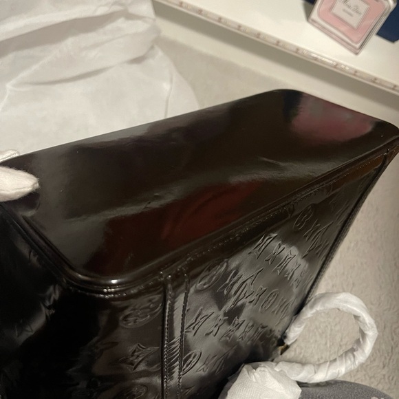 Louis Vuitton Vernis Patent Monogram - Picture 5 of 9